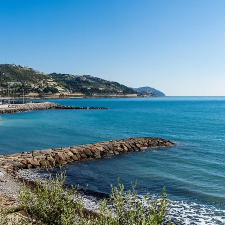 شقة La Casetta Del Pescatore By Interhome *